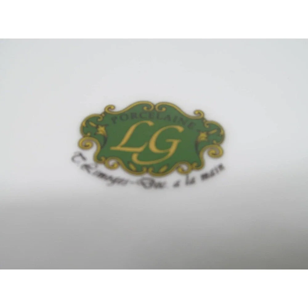 LG Porcelaine T Limoges France Fruit Dec a La Main 12 1/2